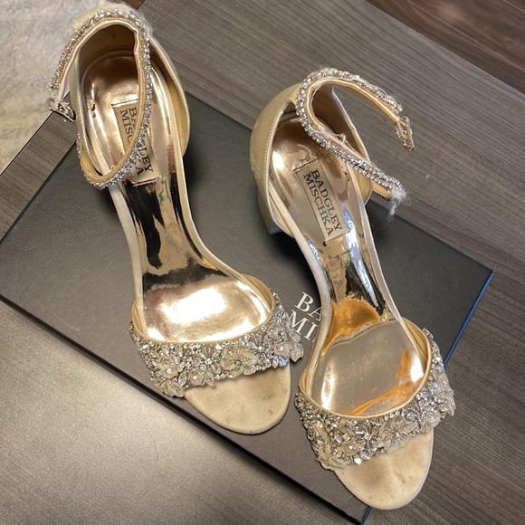 Badgley Mischka Finesse Ivory - Picture 2 of 6